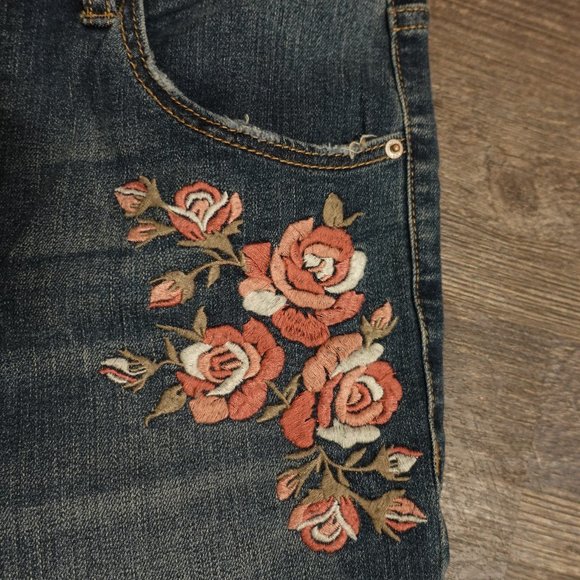 Ultra High Rise Ripped Skinny Jeans - Picture 7 of 8